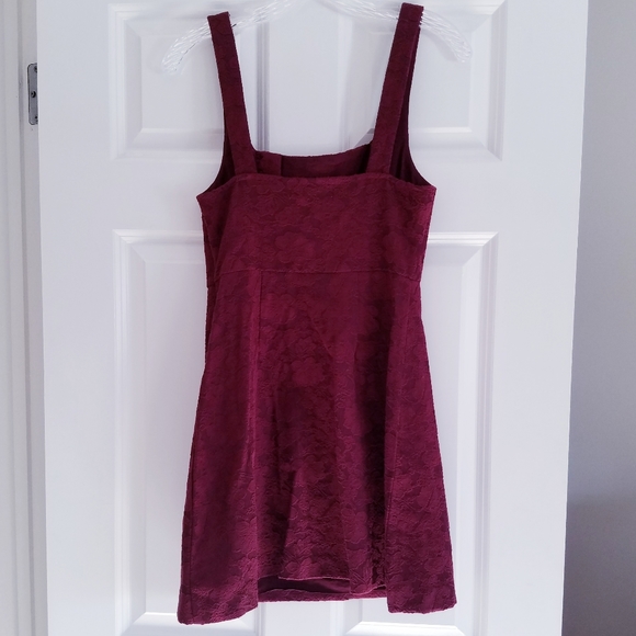 NEW UO Hallie Embroidered Square-Neck Mini Dress - Picture 6 of 8
